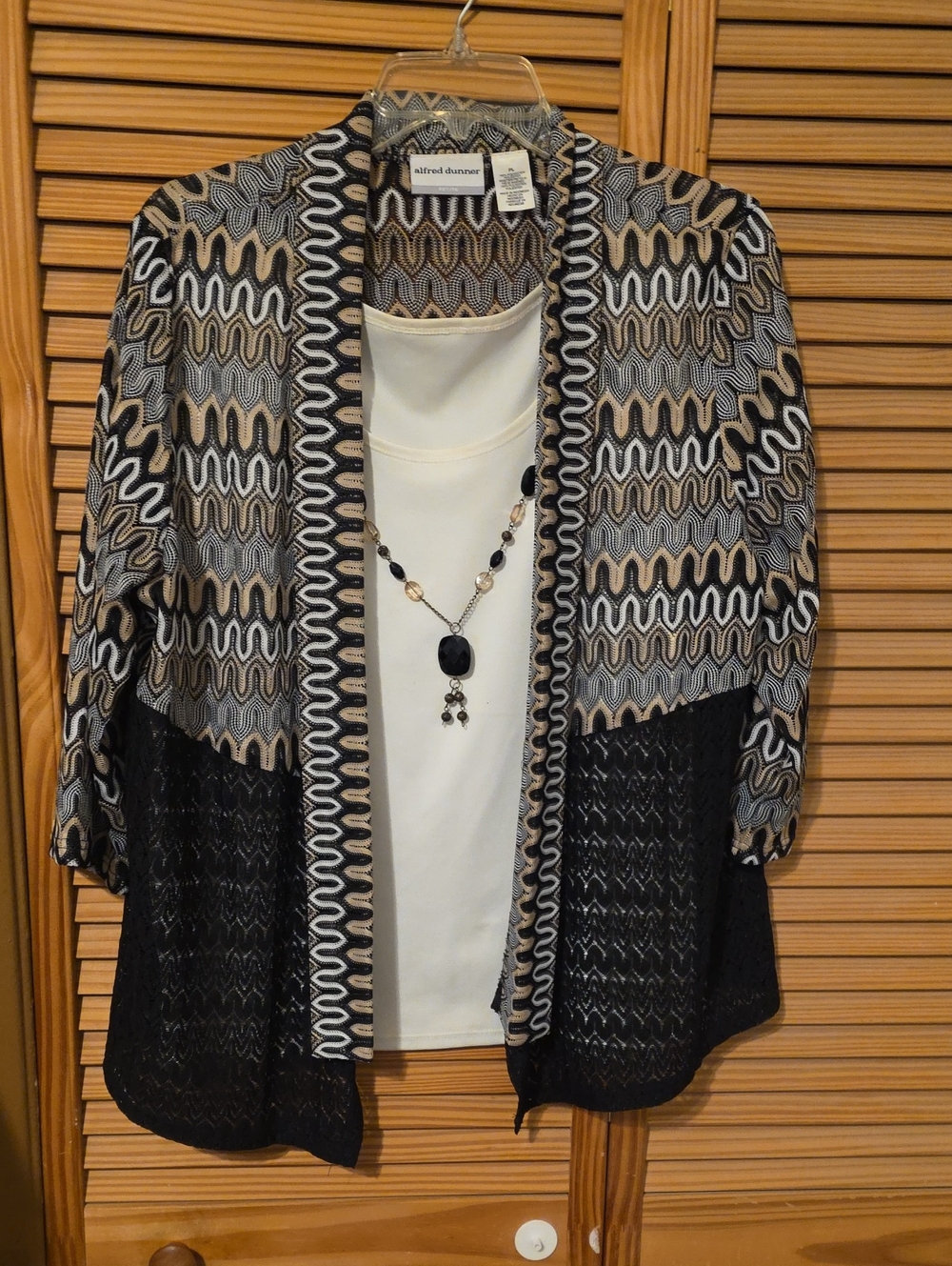 Alfred Dunner Black & Cream Open-Front Women's Sweater Jacket